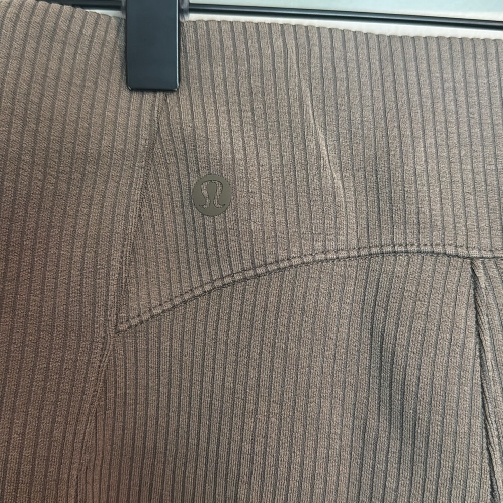 Lululemon Ribbed Softstreme High-Rise 2” Short - Picture 7 of 8